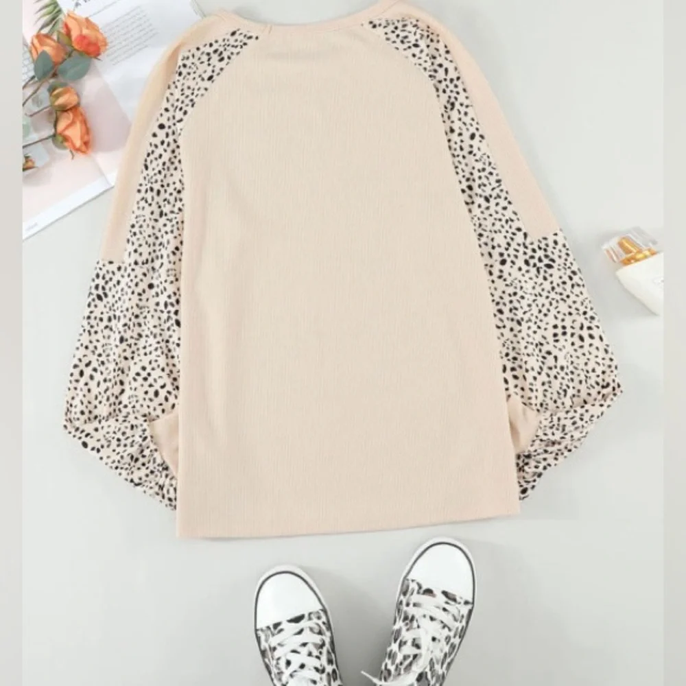 *Last One* Plus Size Cream Ribbed Top w/ Leopard Print Balloon Sleeves, 2X - Picture 5 of 14